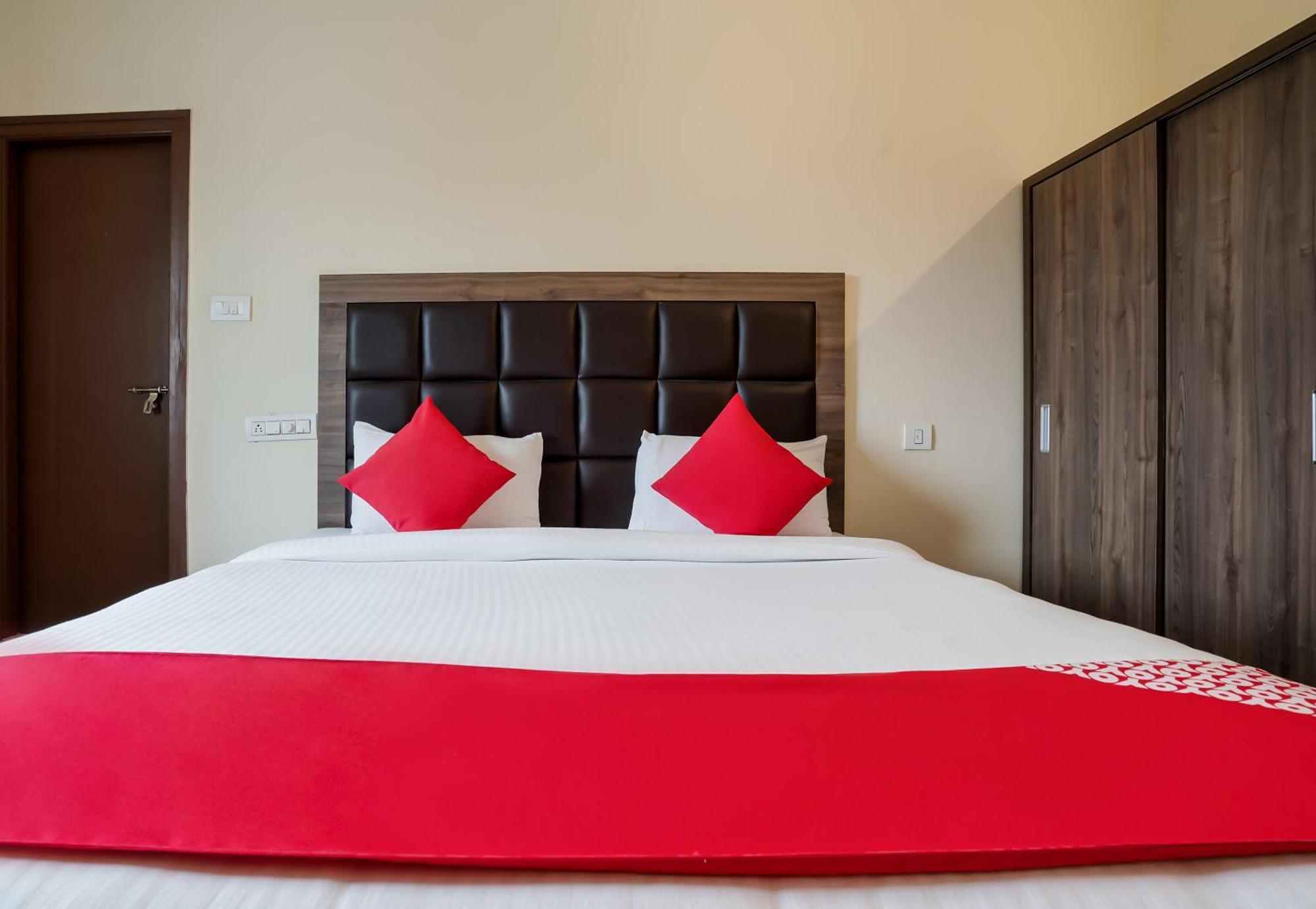 Super O Gokul Grand Near Sr Nagar Police Station 3* Hyderabad