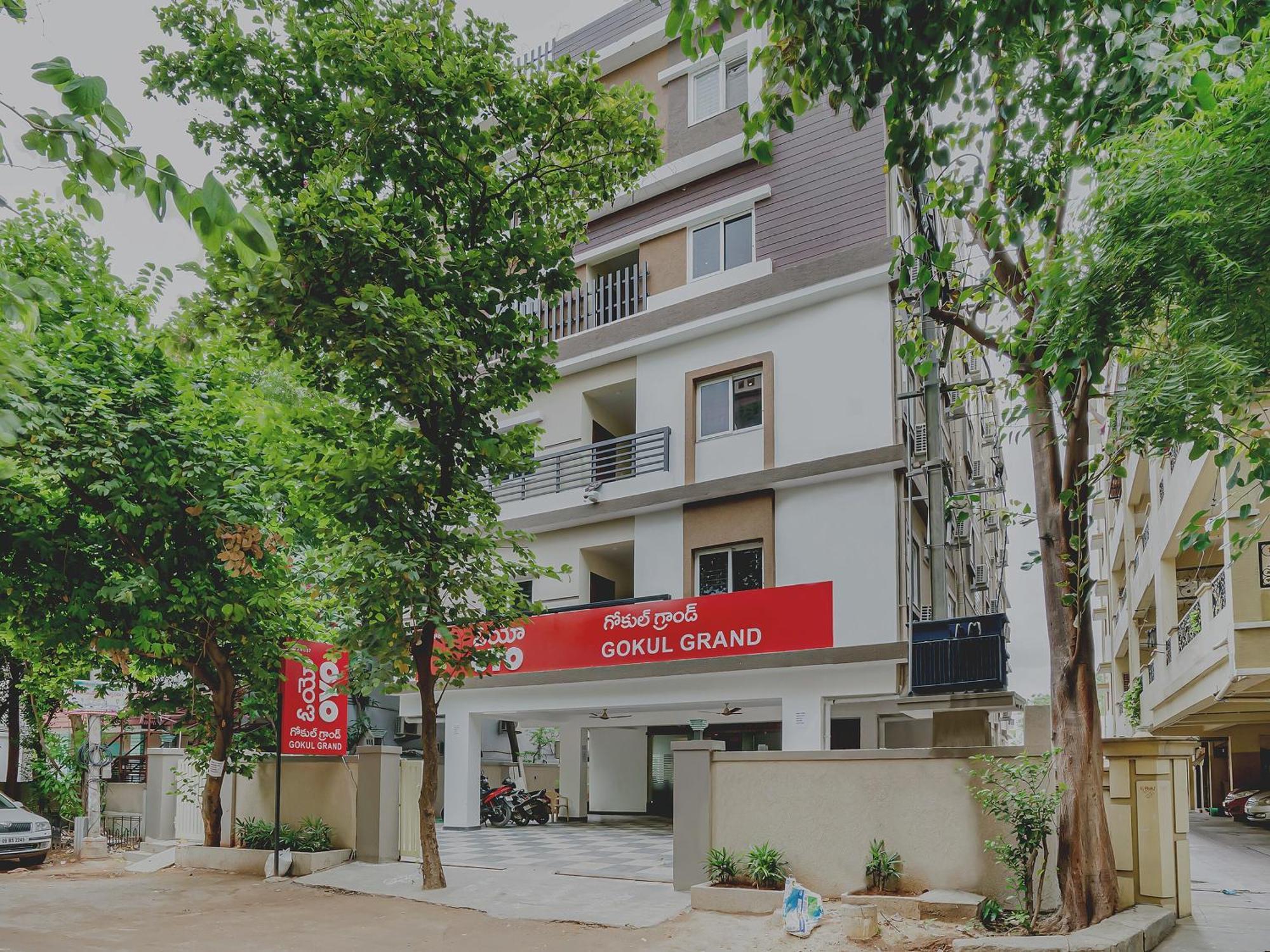 Hotel Super O Gokul Grand Near Sr Nagar Police Station 3*